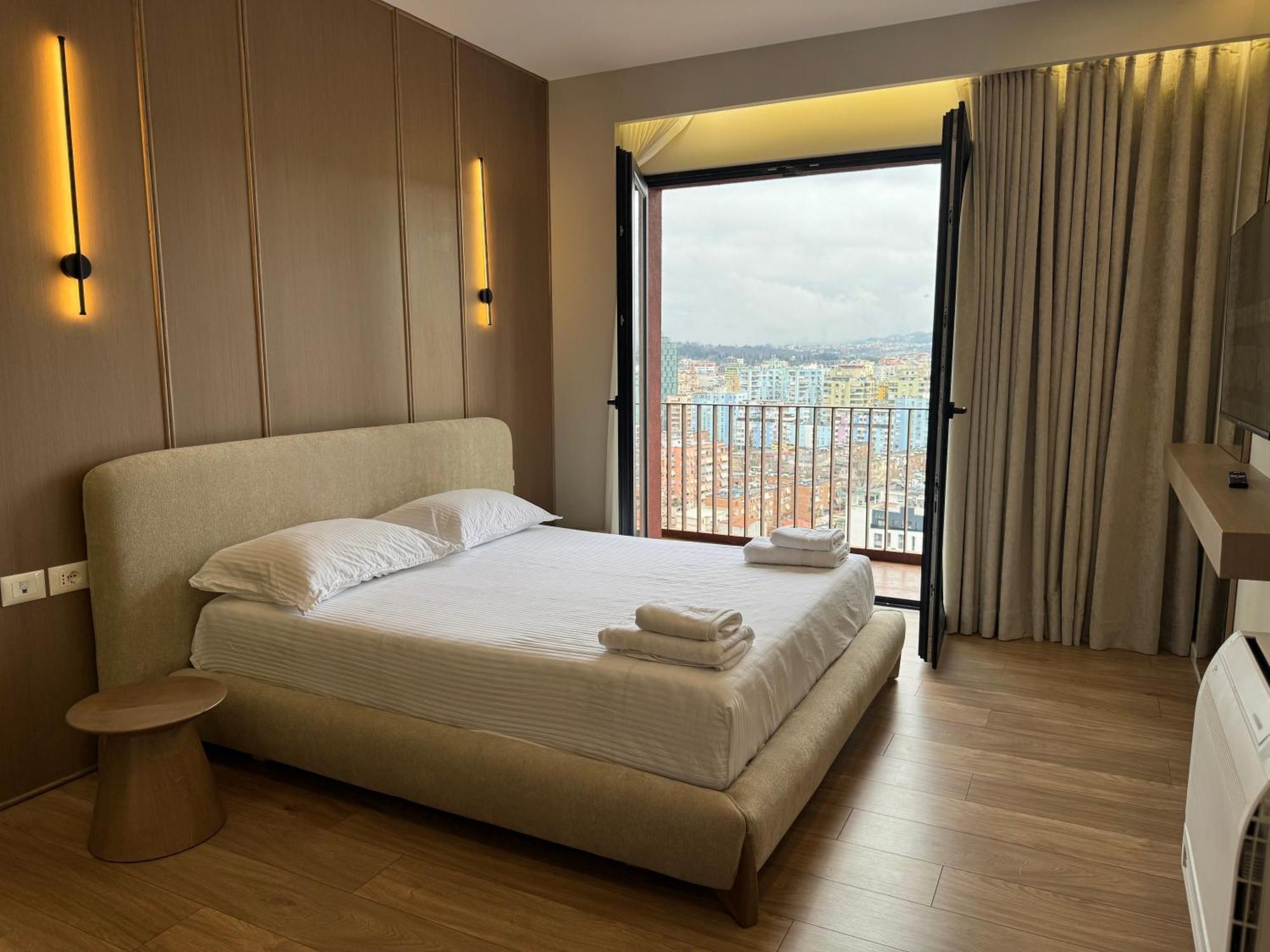 Square Inn Garden Aparthotel Tirana Exterior photo